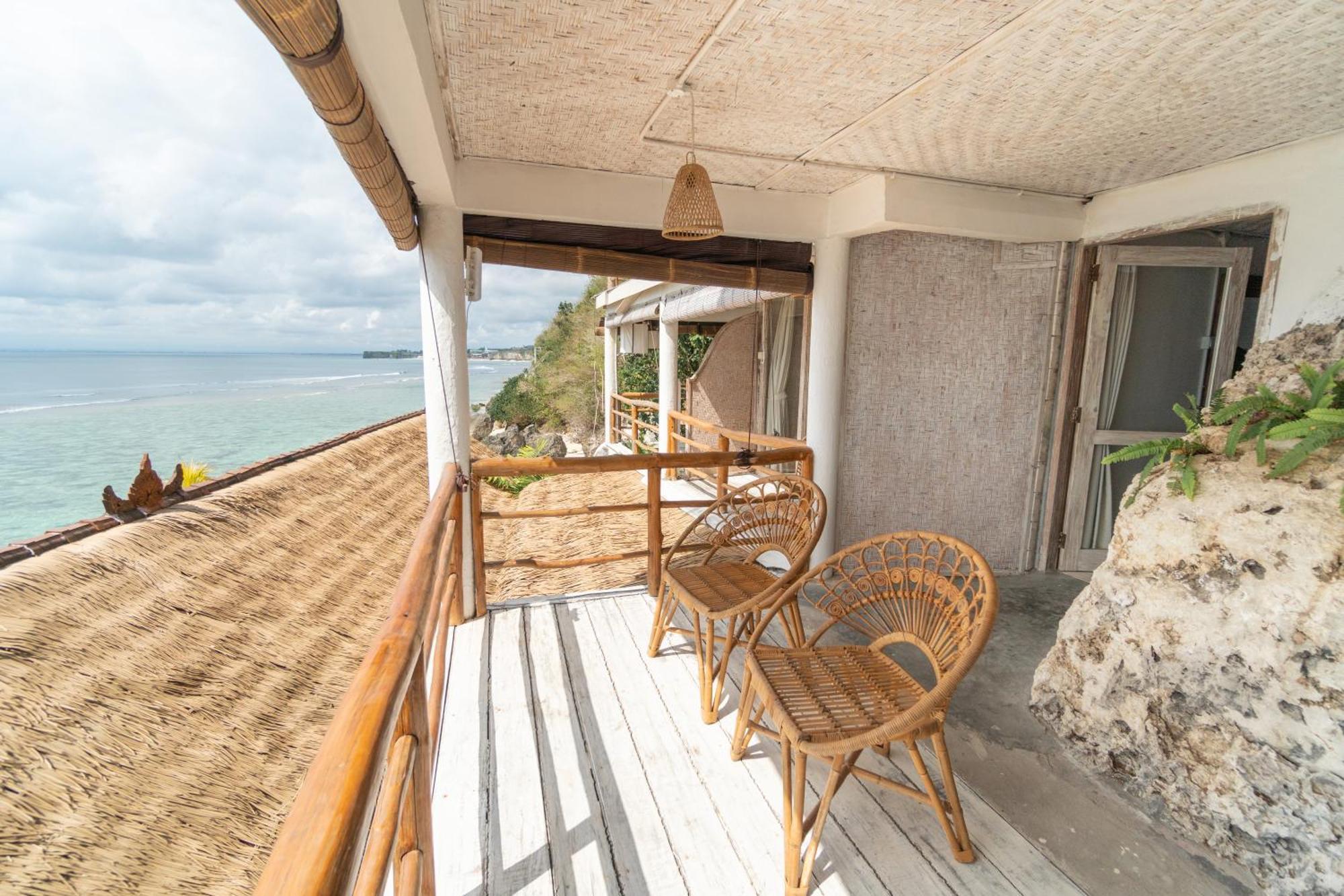Resor Dreamsea Bali Uluwatu (Bali)